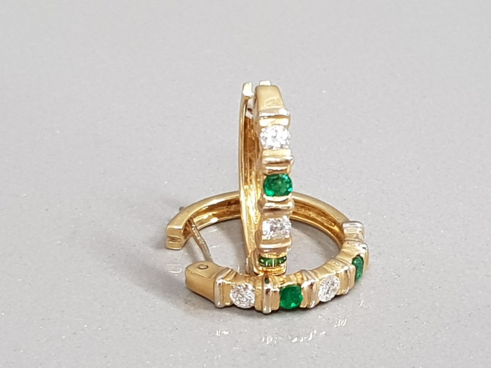 18CT GOLD EMERALD & DIAMOND EARRINGS 9.6G - Image 2 of 2