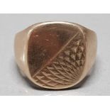 HALLMARKED 375 9CT GOLD GENTS RING O 10.2G G