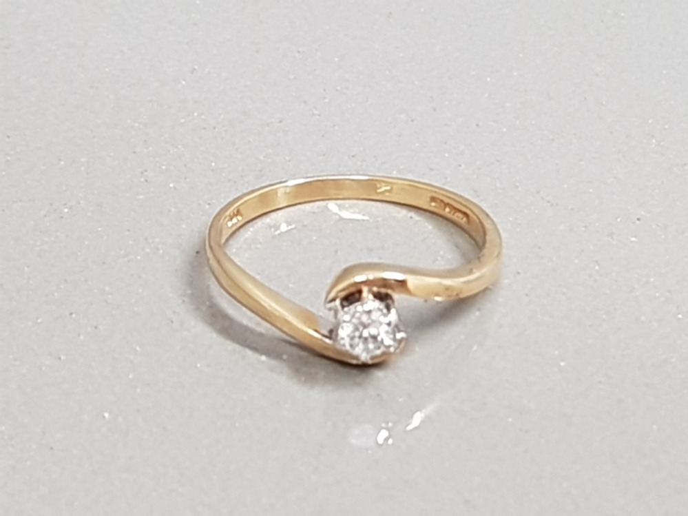 18CT GOLD DIAMOND SOLITAIRE RING 2.4G SIZE O