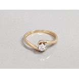 18CT GOLD DIAMOND SOLITAIRE RING 2.4G SIZE O