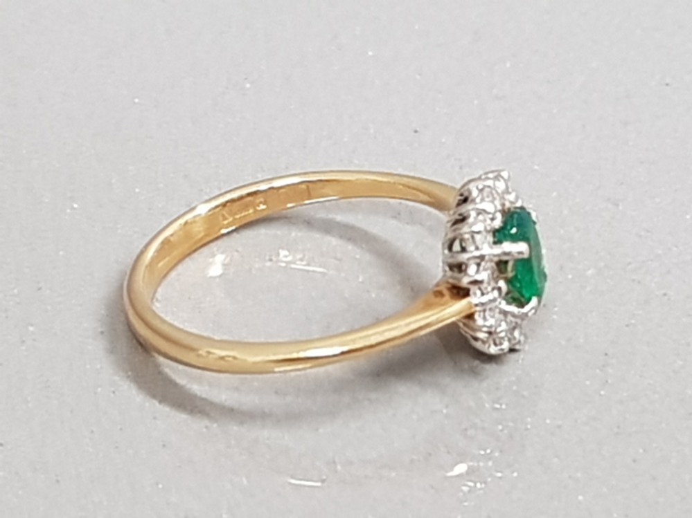 18CT GOLD EMERALD AND DIAMOND CLUSTER RING 2.2G SIZE K1/2 - Image 2 of 2
