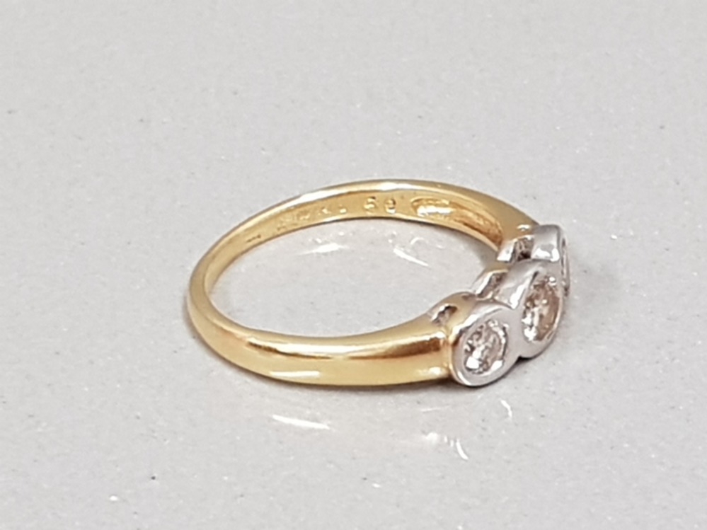 18CT GOLD THREE STONE DIAMOND RING APX .50CT 3.1G SIZE L - Image 2 of 2