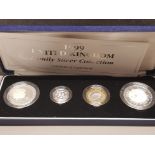 UK ROYAL MINT 1999 FAMILY SILVER COIN COLLECTION INCLUDES 2X 5 POUND COINS, 1X 2 POUND COINS AND