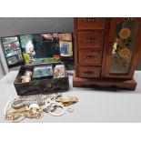 ORIENTAL STYLE MUSIC BOX CONTAINING MISCELLANEOUS COSTUME JEWELLERY TOGETHER WITH A MINATURE CHEST
