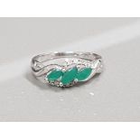 9CT WHITE GOLD THREE STONE EMERALD AND DIAMOND RING 2.6G SIZE N