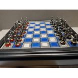 BATTLE OF WATERLOO CHESS SET BY THE FRANKLIN MINT HOUSED IN ATTRACTIVE DISPLAY BOX