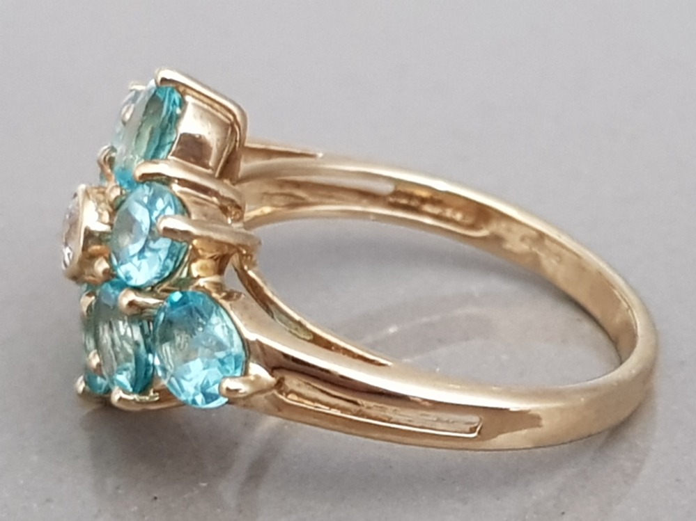 GOLD BLUE TOPAZ CLUSTER RING 4.2G SIZE N1/2 - Image 2 of 2