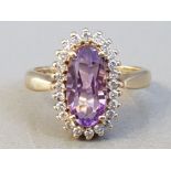 9CT YELLOW GOLD AMETHYST AND WHITE STONE CLUSTER RING 2.9G SIZE H1/2