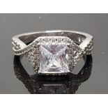 SUPERB SILVER AND CZ RING GROSS WEIGHT 3.2G SIZE P1/2