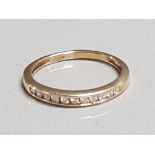 9CT GOLD ETERNITY RING WITH 11 DIAMONDS SIZE M 1.4G