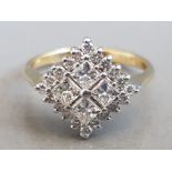 18CT GOLD DIAMOND SQUARE CLUSTER RING 3.3G SIZE L1/2