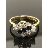 18CT GOLD SAPPHIRE & DIAMOND CLUSTER RING 2.7G SIZE K