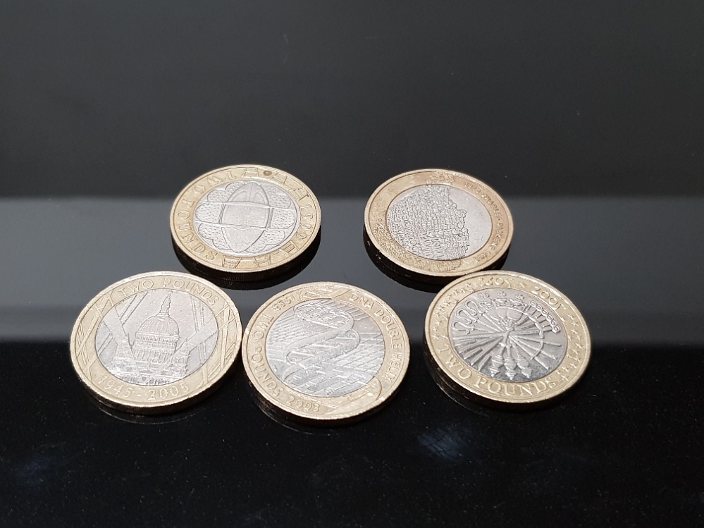 5 COLLECTABLE 2 POUND COINS INCLUDES CHARLES DICKENS AND DNA DOUBLE HELIX