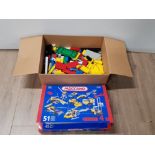A BOX OF ASSORTED LEGO TOGETHER WITH MECCANO 4 SAS