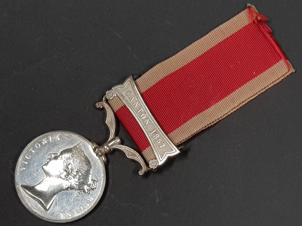 QUEEN VICTORIA 2ND CHINA WAR MEDAL UNNAMED WITH CANTON 1857 CLASP, EF - Image 3 of 3