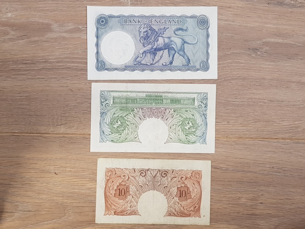 3 OLD BANKNOTES 1949-55 TEN SHILLINGS BEALE, ONE POUND AND FIVE POUND O'BRIEN NOTES VF - Image 2 of 2