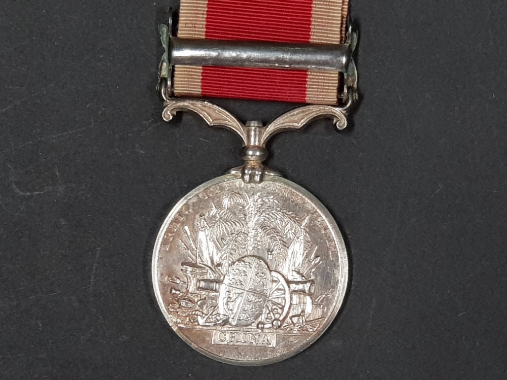 QUEEN VICTORIA 2ND CHINA WAR MEDAL UNNAMED WITH CANTON 1857 CLASP, EF - Image 2 of 3