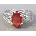 18CT WHITE GOLD OVAL ORANGE FIRE OPAL STONE SET WITH TWO DIAMONDS 4.6G SIZE N1/2