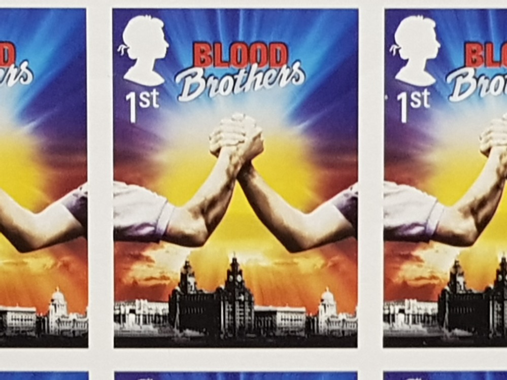 SHEET OF 25 1ST CLASS STAMPS 2011 MUSICALS BLOOD BROTHERS WITHOUT PERFORATIONS SG 3146 - Image 2 of 2