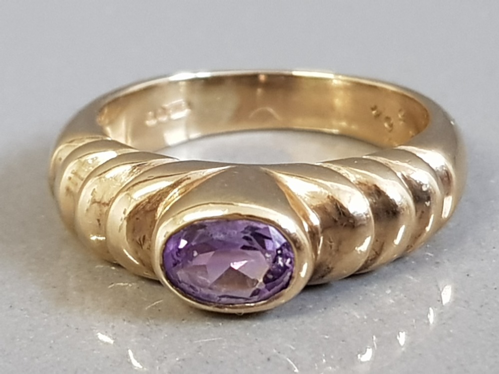 9CT YELLOW GOLD OVAL AMETHYST ONE STONE RING 6.1G SIZE O
