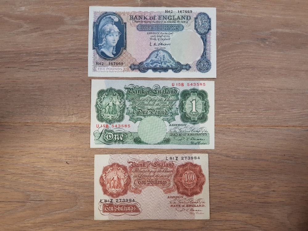 3 OLD BANKNOTES 1949-55 TEN SHILLINGS BEALE, ONE POUND AND FIVE POUND O'BRIEN NOTES VF