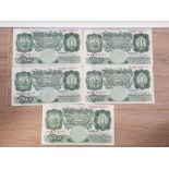 5 BANK OF ENGLAND 1949-55 ONE POUND GREEN BEALE BANKNOTES, CONSECUTIVE NUMBERS AEF