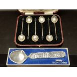 CASED SET OF 6 EPNS COFFEE SPOONS WITH SIGNATURE COFFEE BEAN HANDLES PLUS NORWEGIAN KONGE TINN