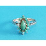 9CT GOLD TURQUOISE CLUSTER RING 2.7G SIZE L