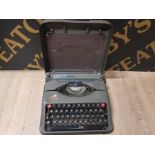 VINTAGE EMPIRE ASTROCRAT TYPEWRITER IN ORIGINAL CARRY CASE