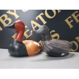 2 VINTAGE WOODEN DECOY DUCKS INC ROBERT KELLY 1990