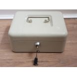 LOCKABLE METAL CASH BOX COMES WITH 2 KEYS