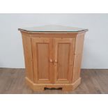 MODERN PINE CORNER UNIT WITH GLASS TOP