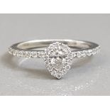 9CT WHITE GOLD DIAMOND CLUSTER RING 2.2G SIZE M