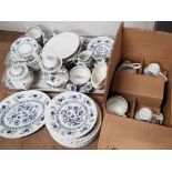 LARGE QUANTITY OF CLASSIC MEAKIN TEA AND DINNERWARE, BLU NORDIC