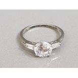 9CT WHITE GOLD ONE STONE CZ RING 1.9G SIZE L1/2