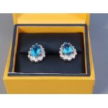 9CT GOLD BLUE TOPAZ AND DIAMOND CLUSTER STUD EARRINGS 2.5G