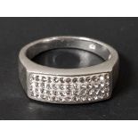 SILVER AND 4 ROW CRYSTAL RING SIZE R 1/2 5.6G GROSS WEIGHT