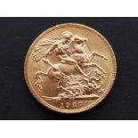 22CT GOLD 1927 FULL SOVEREIGN COIN