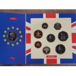 UK ROYAL MINT 1992 UNCIRCULATED COIN YEAR SET, COMPLETE WITH 9 COINS IN PACK OF ISSUE