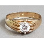 9CT GOLD CZ SOLITAIRE RING 3.9G SIZE R
