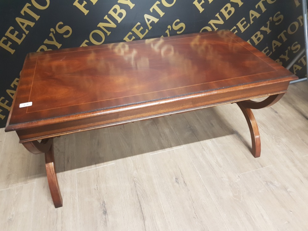 FLAMED MAHOGANY VENEER COFFEE TABLE 106CMS X 56CMS X 50CMS