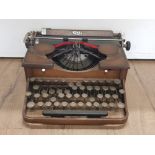 ANTIQUE ROYAL TYPEWRITER