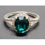 SILVER AND GREEN STONE RING 2.9G SIZE R1/2