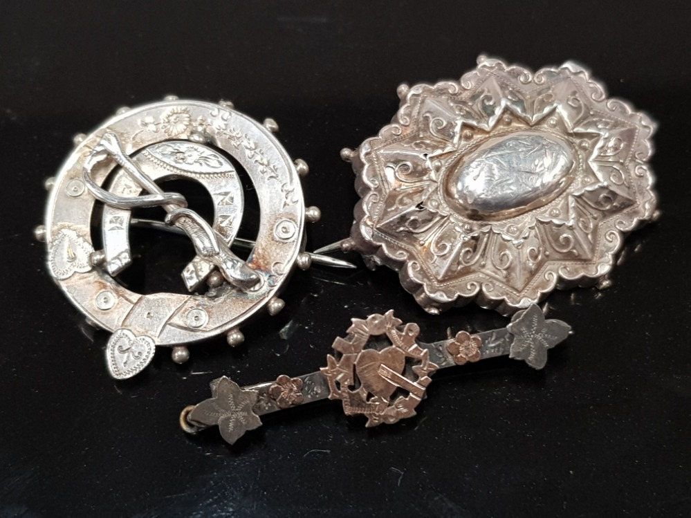 3 VICTORIAN SILVER BROOCHES 11.8G - Image 2 of 2