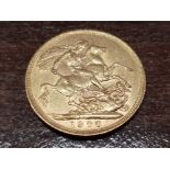 A 22CT GOLD FULL SOVEREIGN 1900