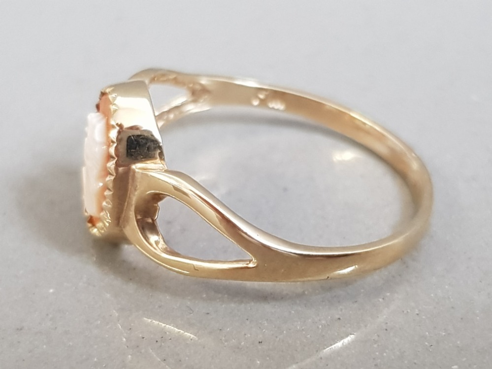 9CT YELLOW GOLD CAMEO RING 1.3G SIZE M1/2 - Image 2 of 3