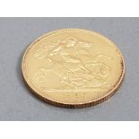 22CT GOLD 1930 FULL SOVEREIGN COIN MINTED IN SOUTH AFRICA