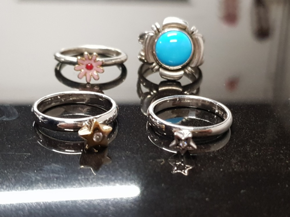 4 STERLING SILVER RINGS 15.1GRAMS