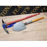 A CAMP ICE PICK AND A SMALL SHOVEL TOGETHER WITH A QUANTITY OF TOOLS TO INCLUDE SAWS CLAMPS