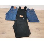 4 PAIRS OF LEVI'S JEAN'S 2 BLACK 2 BLUE SIZE W33 L34